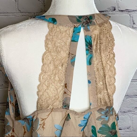 Cecico Floral halter ruffle and lace halter tank - Picture 7 of 10